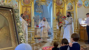 Епископ Спиридон возглавил Литургию в 200-летие Михаило-Архангельского храма села Иглино