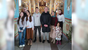 Молодёжный клуб «Феникс» с. Иглино принял участие в подготовке храма к Рождеству